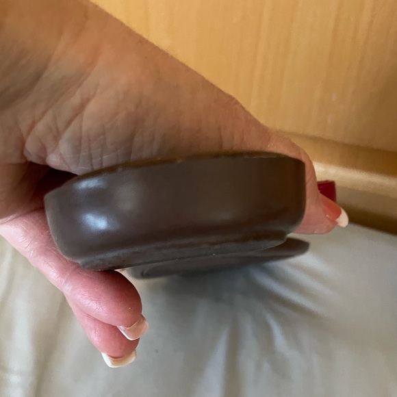 Dexter Flower Thong Sandals | Size 8 - Picture 2 of 3